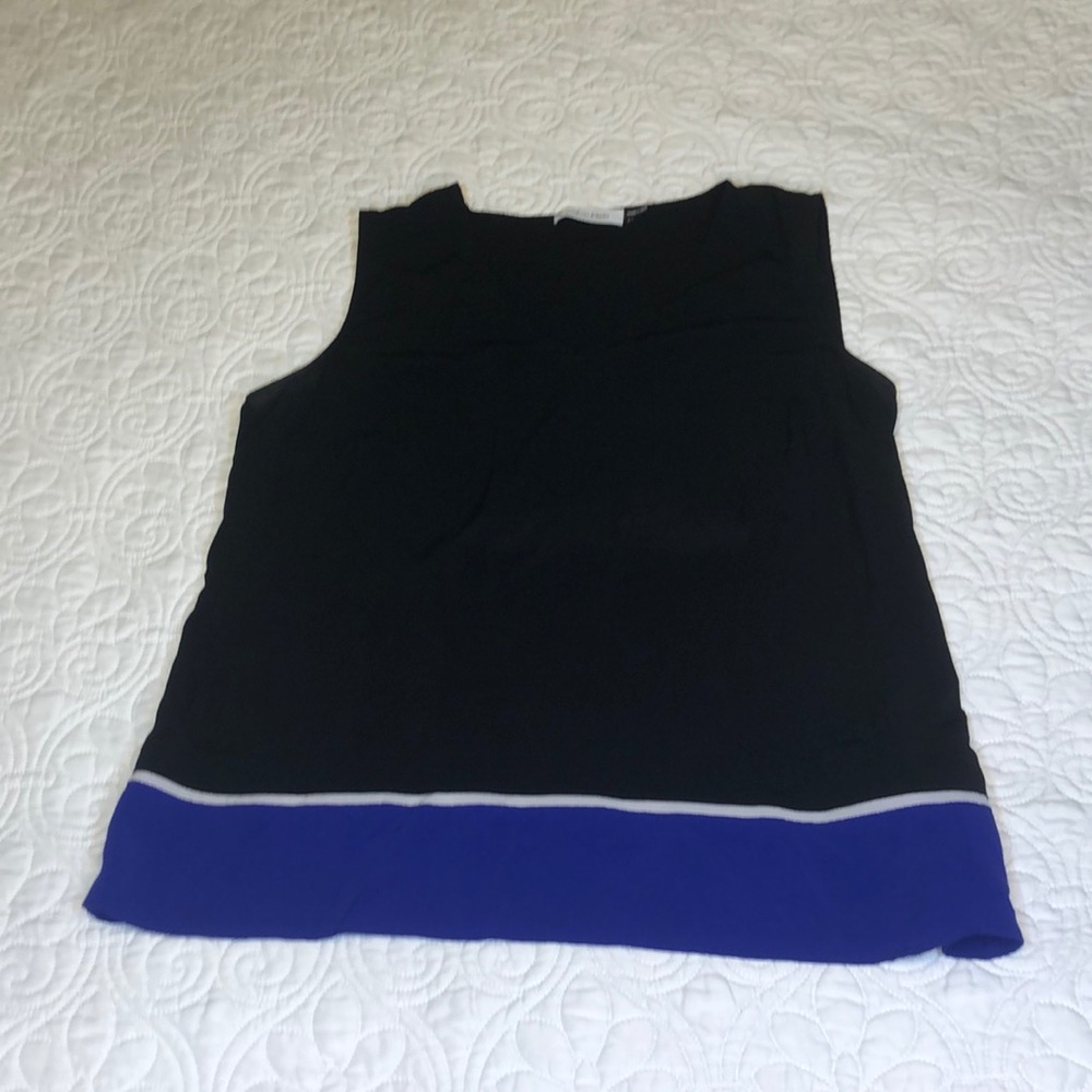 Calvin Klein v neck shell
